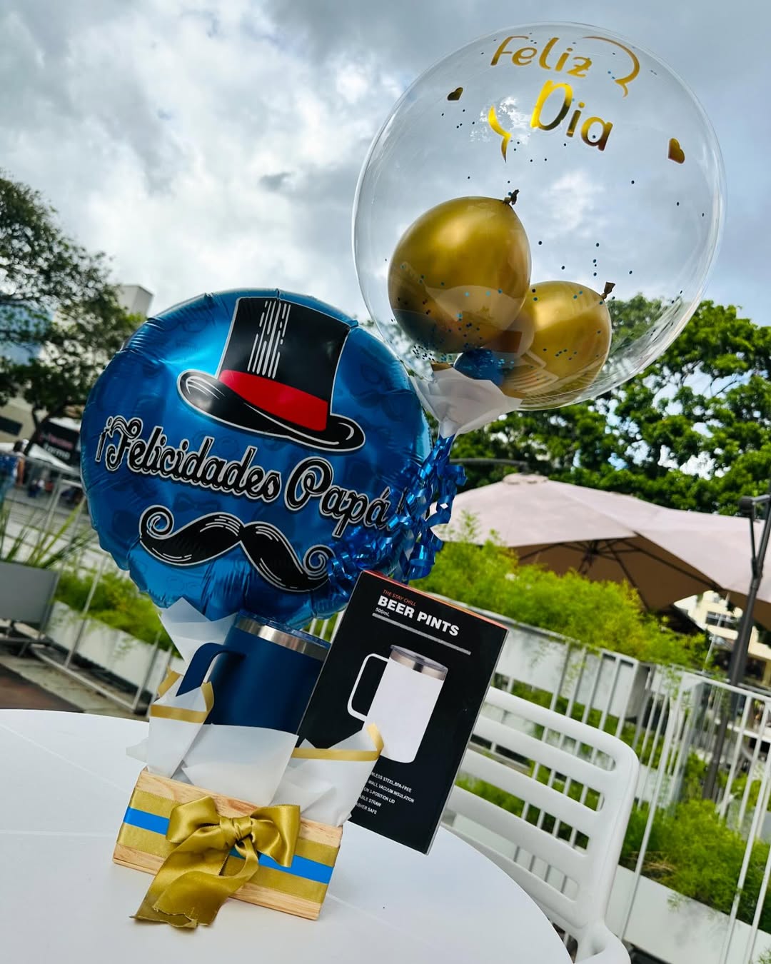 Arreglo con globos - Celebra a papá
