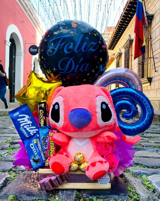 Arreglo con Stitch Rosa de 45 cm, Globos y Golosinas – Arreglo Stitch