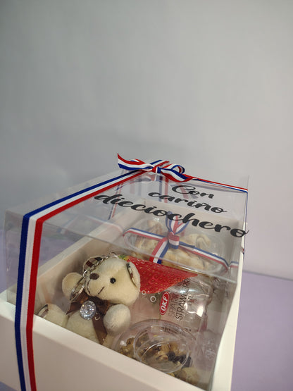 Box Cueca y Cariño con Osito, Frutos Secos y Empanada de Pino – Regalo Chileno en Santiago