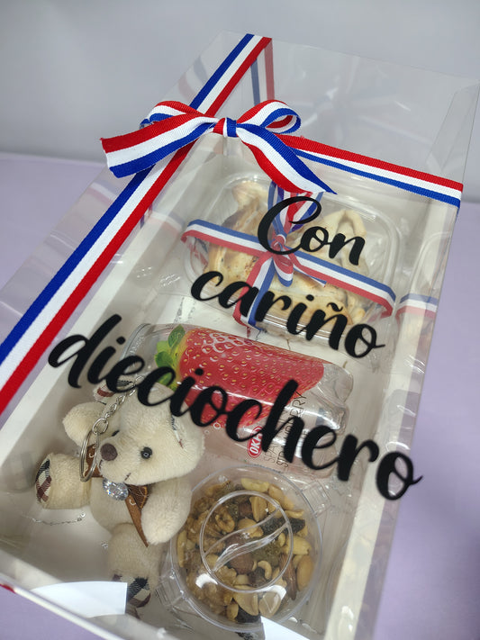 Box Cueca y Cariño con Osito, Frutos Secos y Empanada de Pino – Regalo Chileno en Santiago