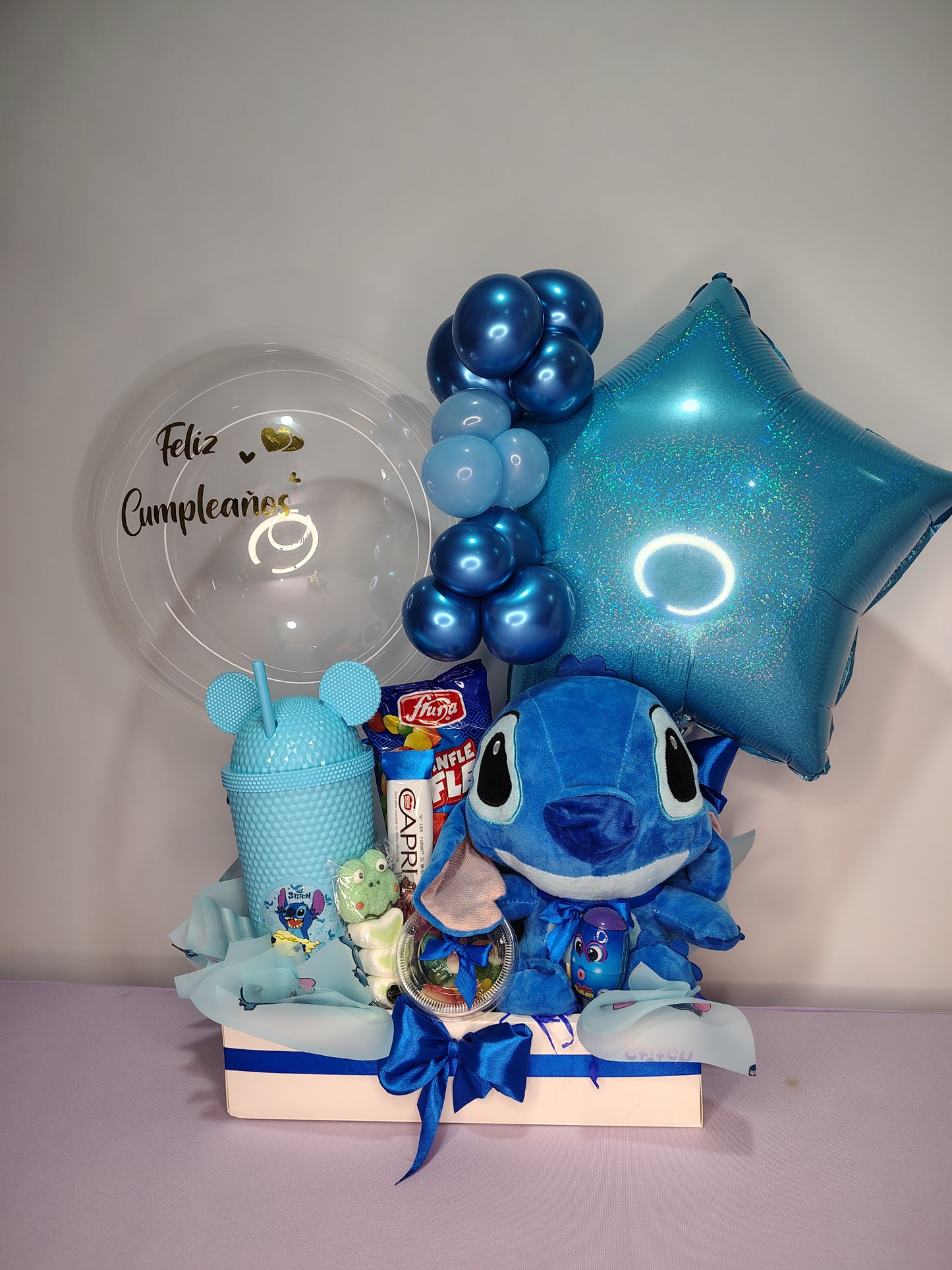 Box Stitch Cumpleaños con Peluche, Termo y Golosinas – Regalo Original