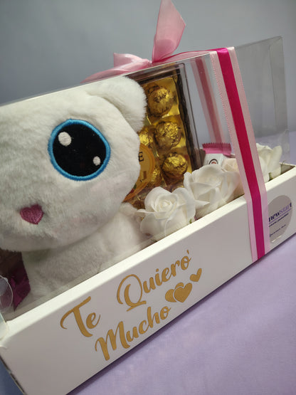 Box Sweet Love con Peluche, Bombones y Rosas Eternas – Regalo Romántico