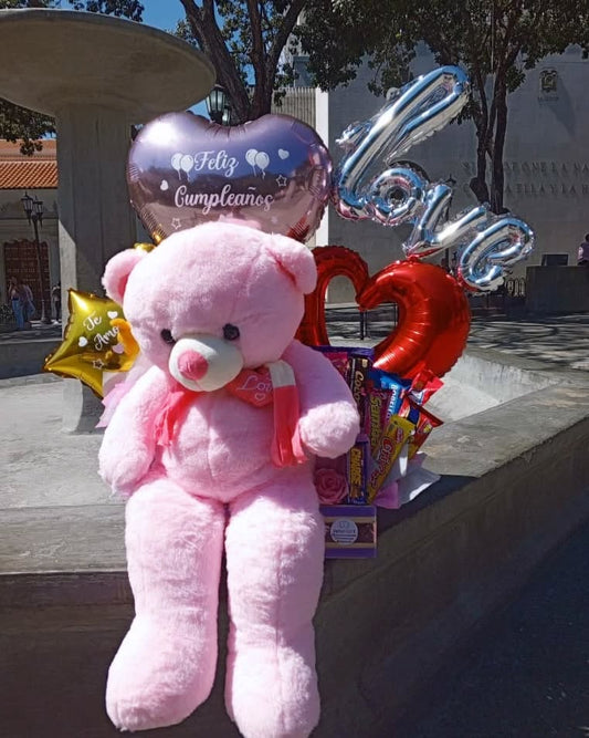 Arreglo con Oso Gigante, Golosinas y Globos – Regalo Sorprendente en Caja de Madera