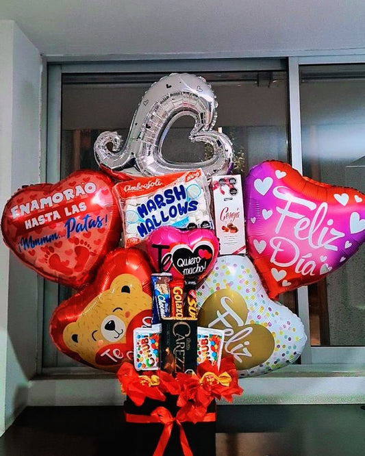 Arreglo Dulces con Golosinas, Bombones y Globos – Caja de Madera