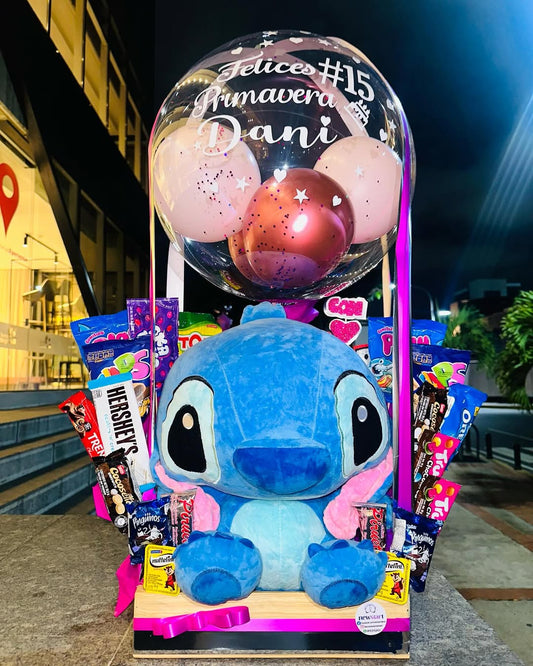 Arreglo con Stitch Gigante, Golosinas y Globo Burbuja – Stitch 65 cm