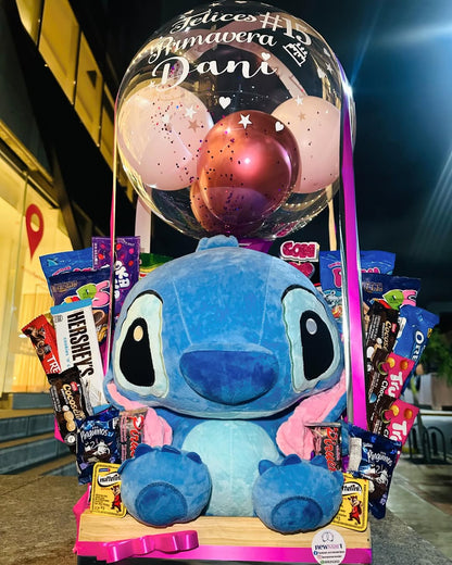 Arreglo con Stitch Gigante, Golosinas y Globo Burbuja – Stitch 65 cm
