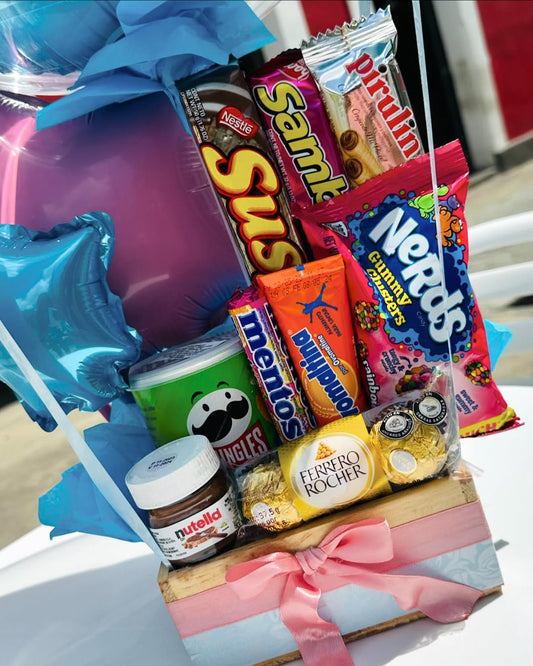 Arreglo con Globos y Golosinas – Endúlzala con Estilo
