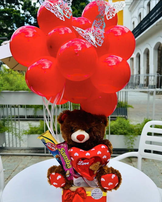 Arreglo con Globos, Peluche y Golosinas – Tierno y Dulce