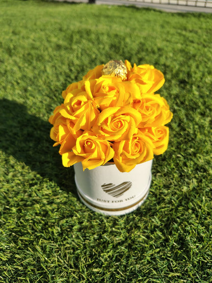 Box Love con Rosas Amarillas y Chocolate – Detalle Especial en Santiago