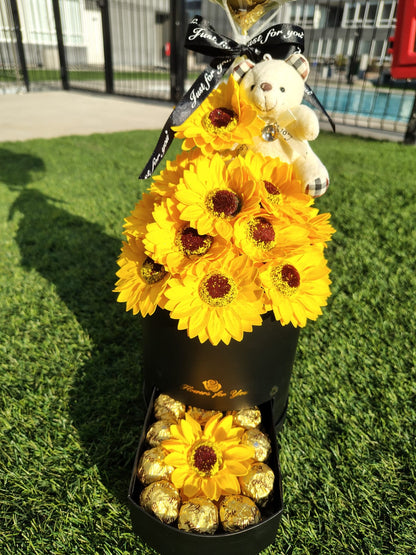 Box Luxury Elegante con Girasoles, Bombones y Globo Personalizado – Regalo Premium